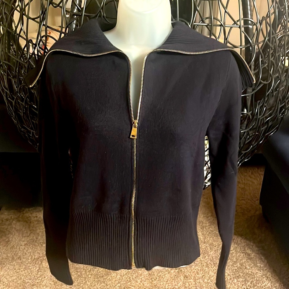 Zara NWOT fully zip sweater. Navy Blue. Smoke free home